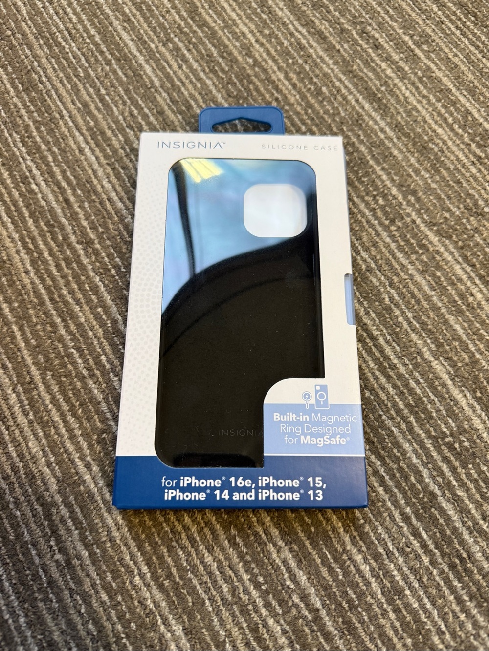 NWT Insignia Silicone Case with MagSafe for iPhone 16e/15/14/13